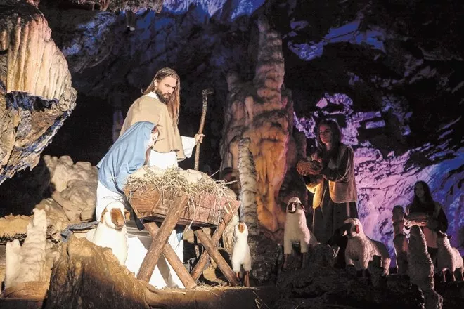 Žive jaslice in Klapa Legino